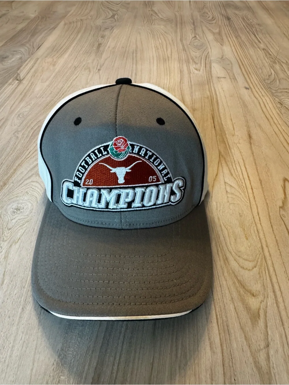 University of Texas 2006 Reebok Gray and White Rose Bowl Champions Football Hat
